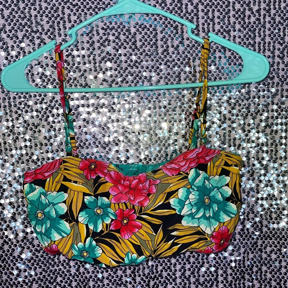 Reversible Swimsuit 🦋🐠 - Picture 3 of 8